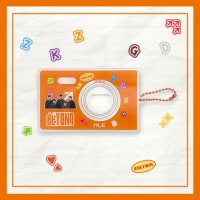 [HLE] 26 HLE Mini Camera Photocard Holder Keychain
