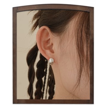 Bold Petal, silver earrings